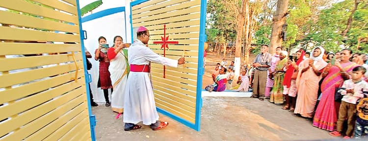 ranchi news : खजूर रविवार की आराधना कल, संत मरिया महागिरजाघर से जुड़े कैथोलिक विश्वासी लोयला मैदान में जुटेंगे