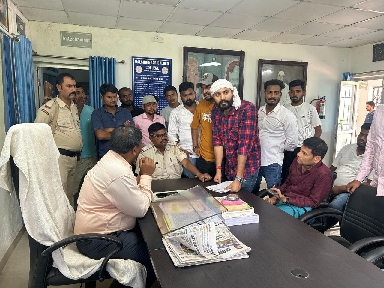 Madhubani News : डीबी कॉलेज में एससी एसटी वर्ग के छात्रों एवं सभी कोटि के गर्ल्स स्टूडेंट्स को नामांकन में नहीं लगेगा शुल्क