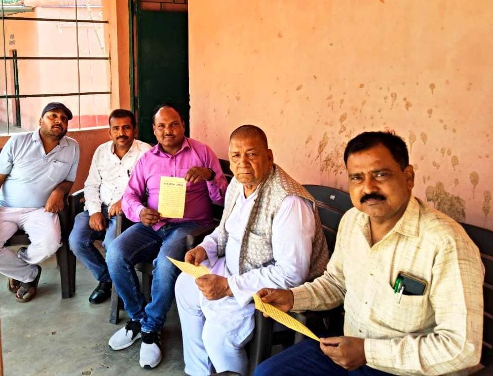 संस्कृत विद्यालय में नामांकन के लिए चलाया जा रहा अभियान