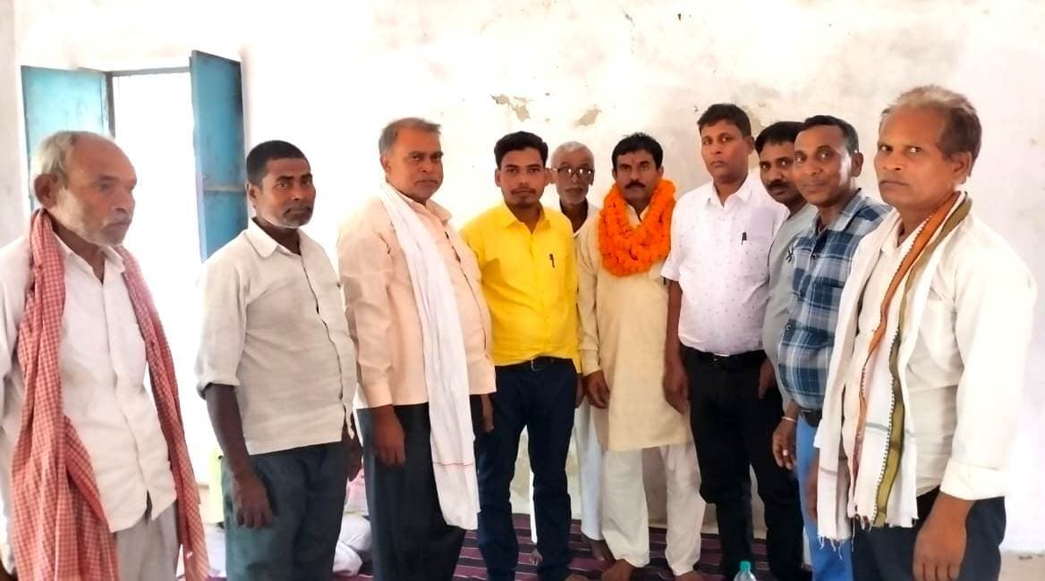 बीस सूत्री कमेटी में शामिल होने पर सम्मानित