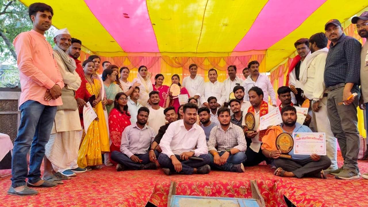 समारोह का आयोजन कर रक्तवीरों को किया गया सम्मानित