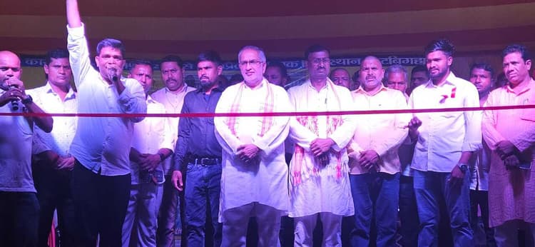 जागरण में श्रद्धालुओं ने लगाये भक्ति के सागर में गोते