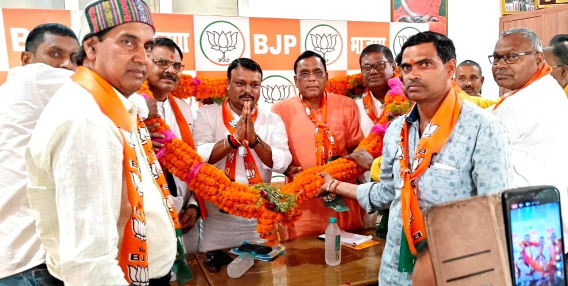 नरेंद्र माेदी के नेतृत्व में देश का हो रहा है विकास