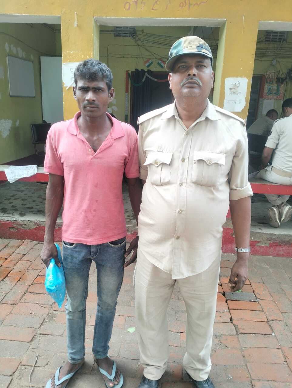 चोरी का फरार आरोपित गिरफ्तार, भेजा जेल