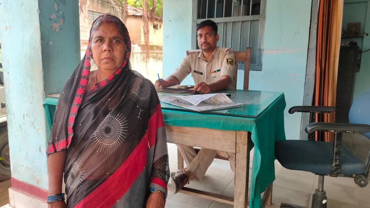 जमीन विवाद में महिला के साथ मारपीट