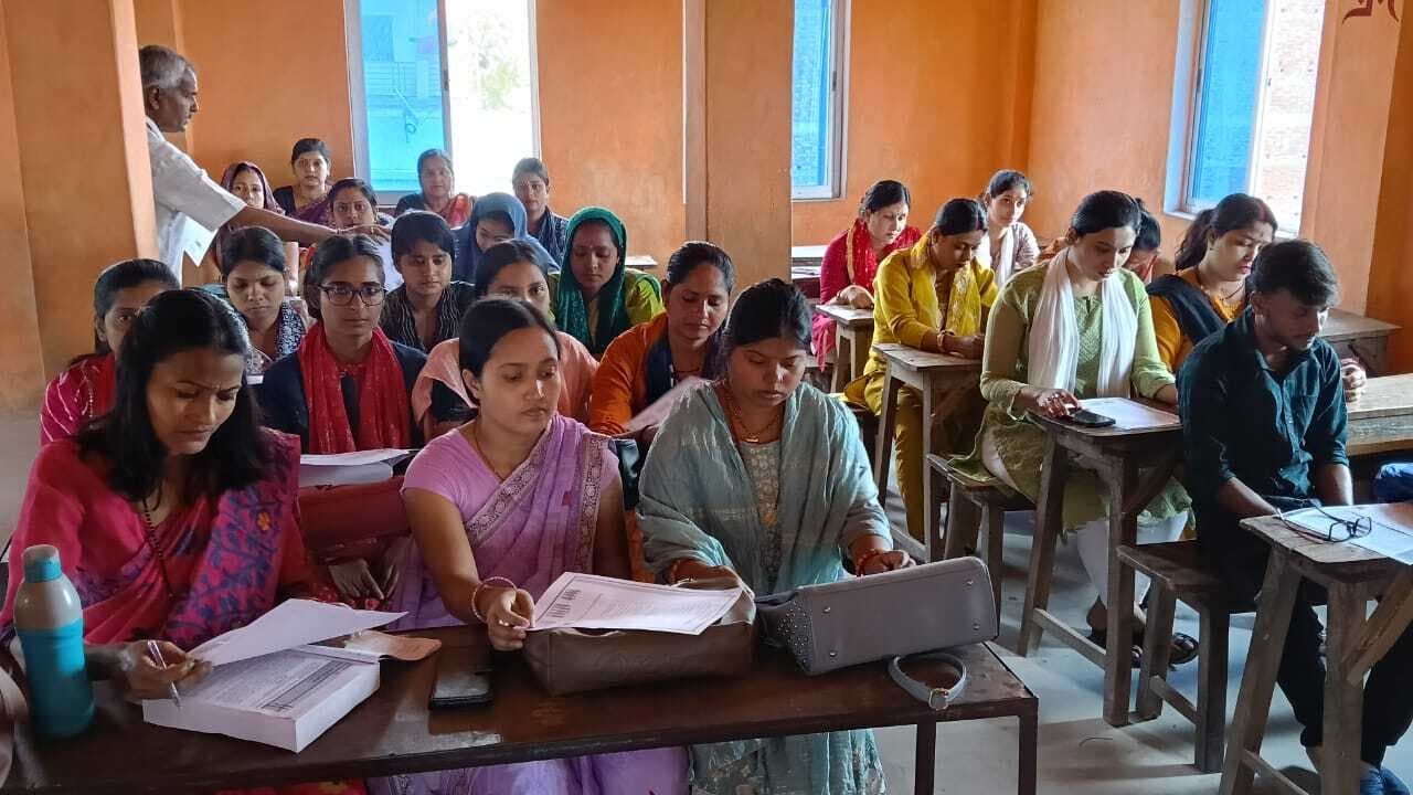 Madhubani News :प्रोग्रेसिव पब्लिक स्कूल में शुरू हुई एनटीटी कोर्स की पहली क्लास