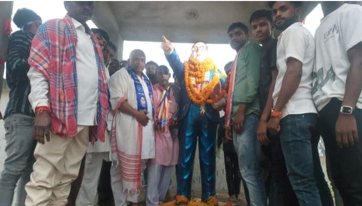 सारवां में धूमधाम से मनायी गयी बाबा साहेब की जयंती