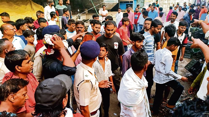 Ara News : जमीन पर कब्जा के विवाद में जमकर चले लाठी-डंडे, तीन राउंड की फायरिंग