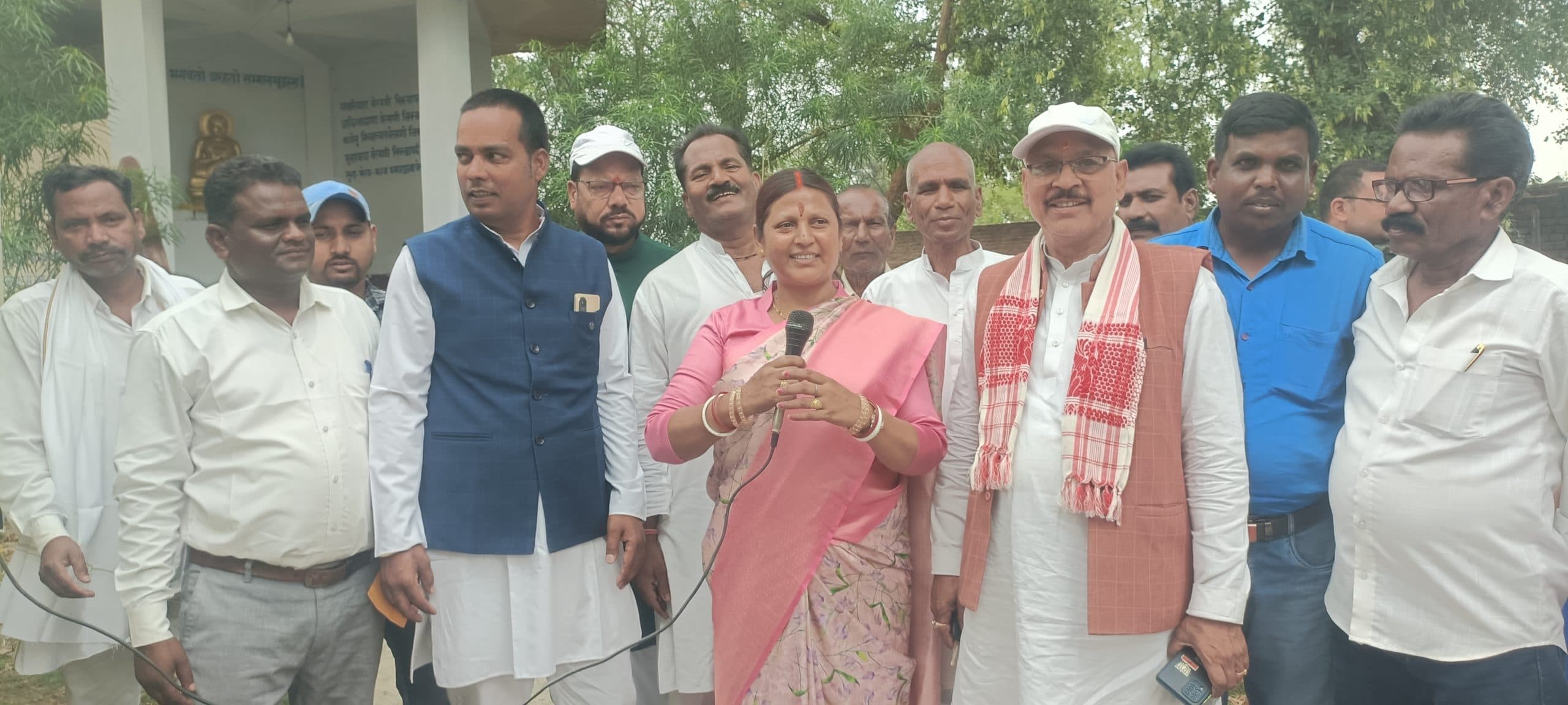 Ambedkar Jayanti :जमुआ के 11 गांवों में लगी प्रतिमा पर विधायक ने किया माल्यार्पण