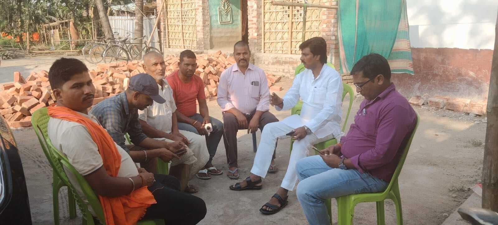भाजपा कार्यकर्ताओं ने किया जनसंपर्क