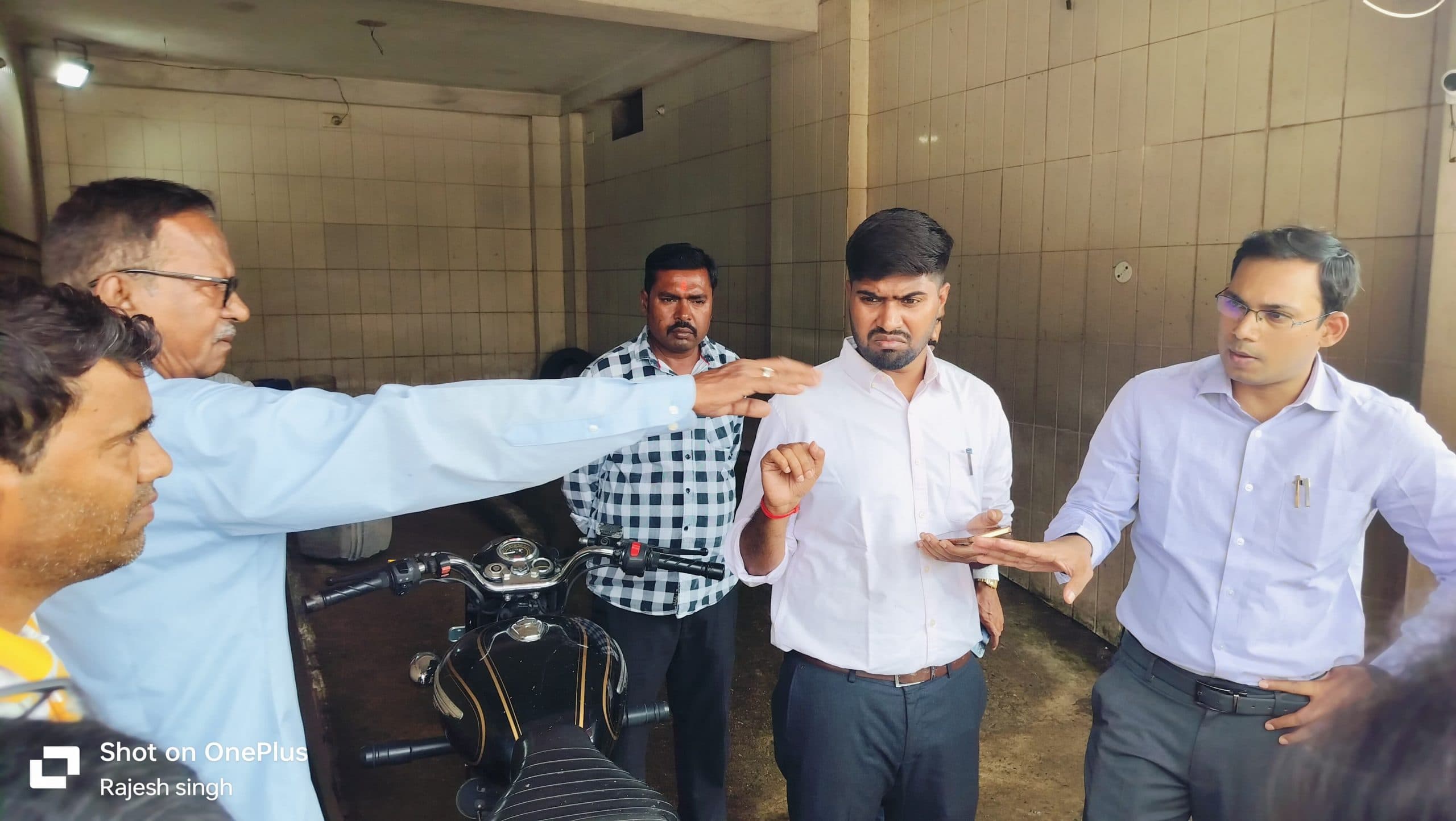 Jamshedpur news. मानगो में अवैध पानी कनेक्शन के खिलाफ सात स्थानों पर छापेमारी