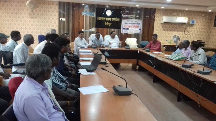 राजस्व शिविर में आये 22 आवेदन