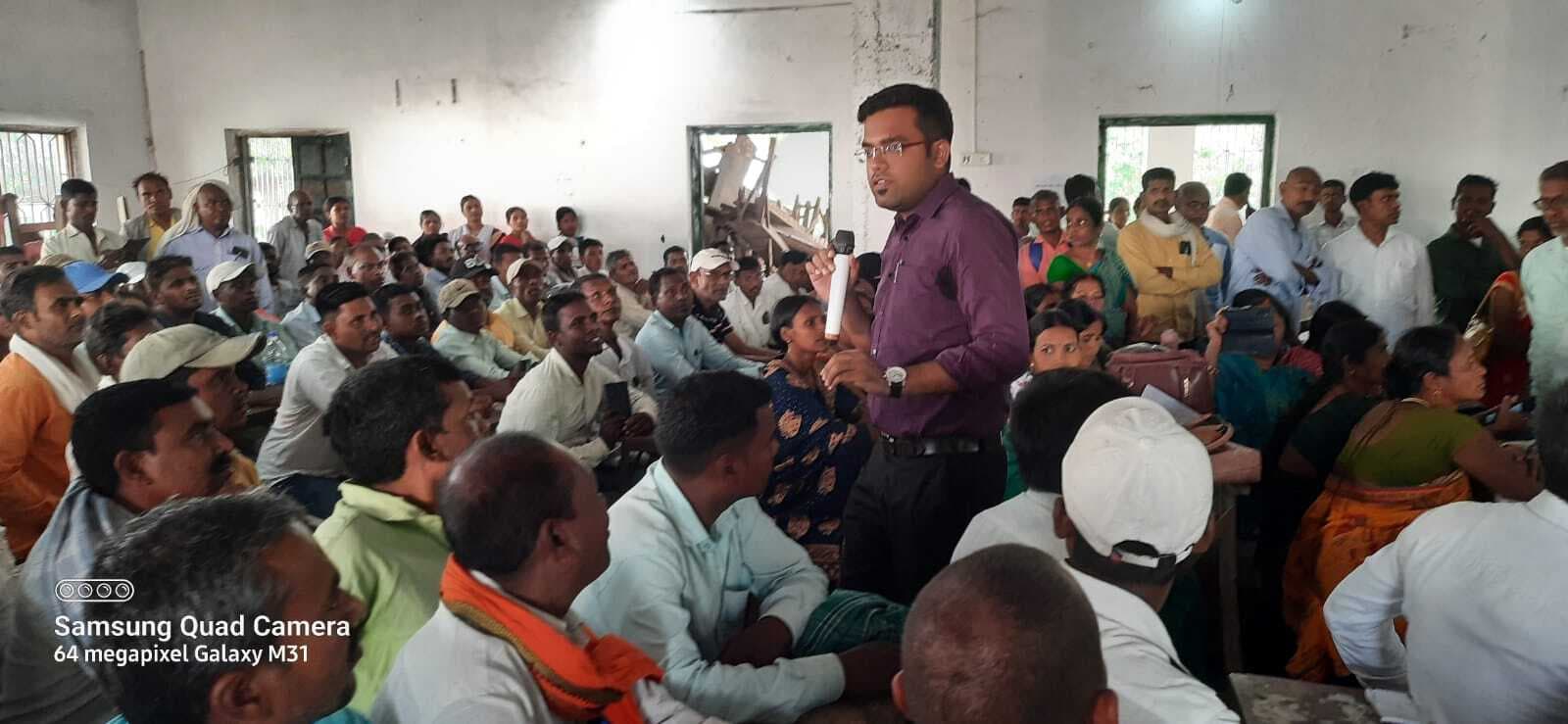 Gaya News : ईंट-भट्ठों पर काम करनेवालों के बच्चों का स्कूलों में एडमिशन कराएं