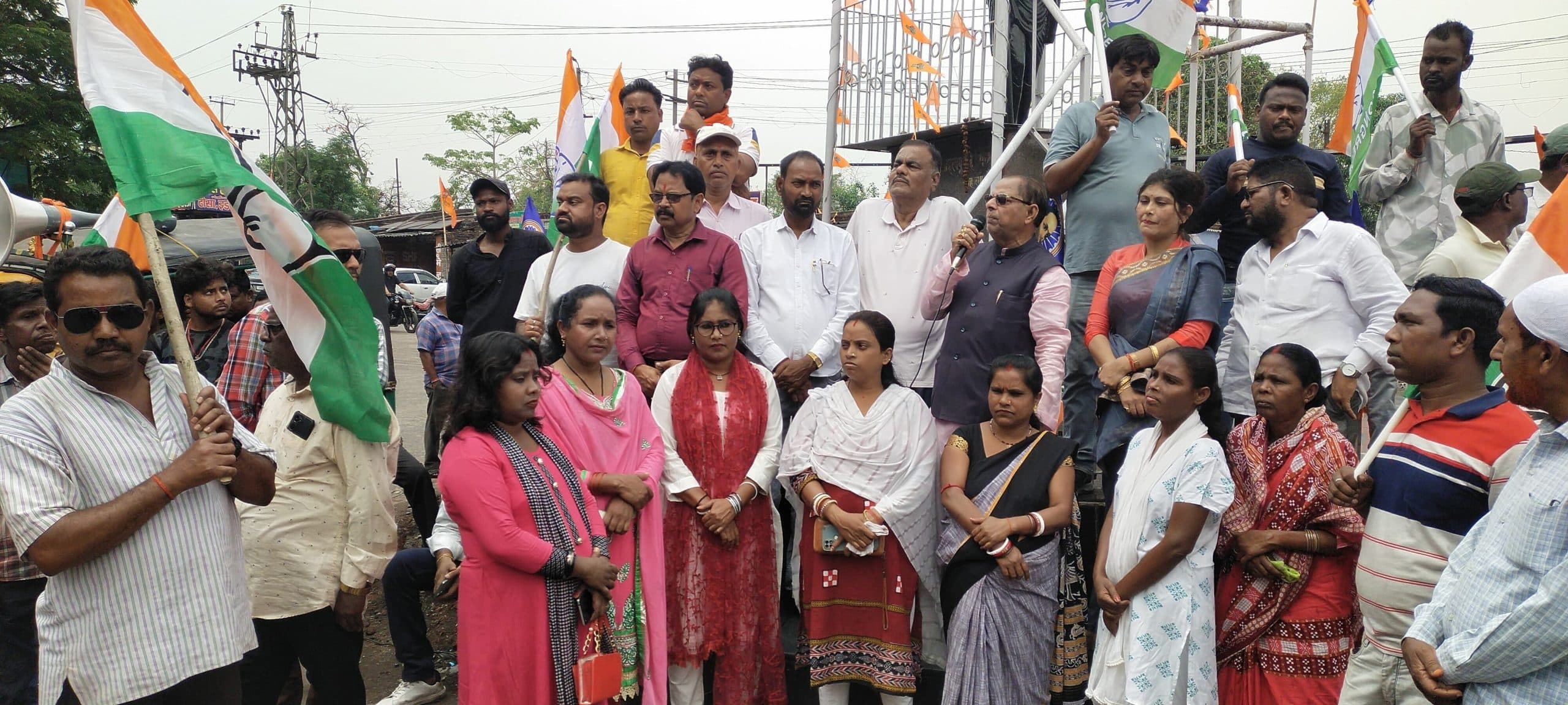 Bokaro News : अस्पताल से इमरजेंसी सेवा शिफ्ट किये जाने का विरोध