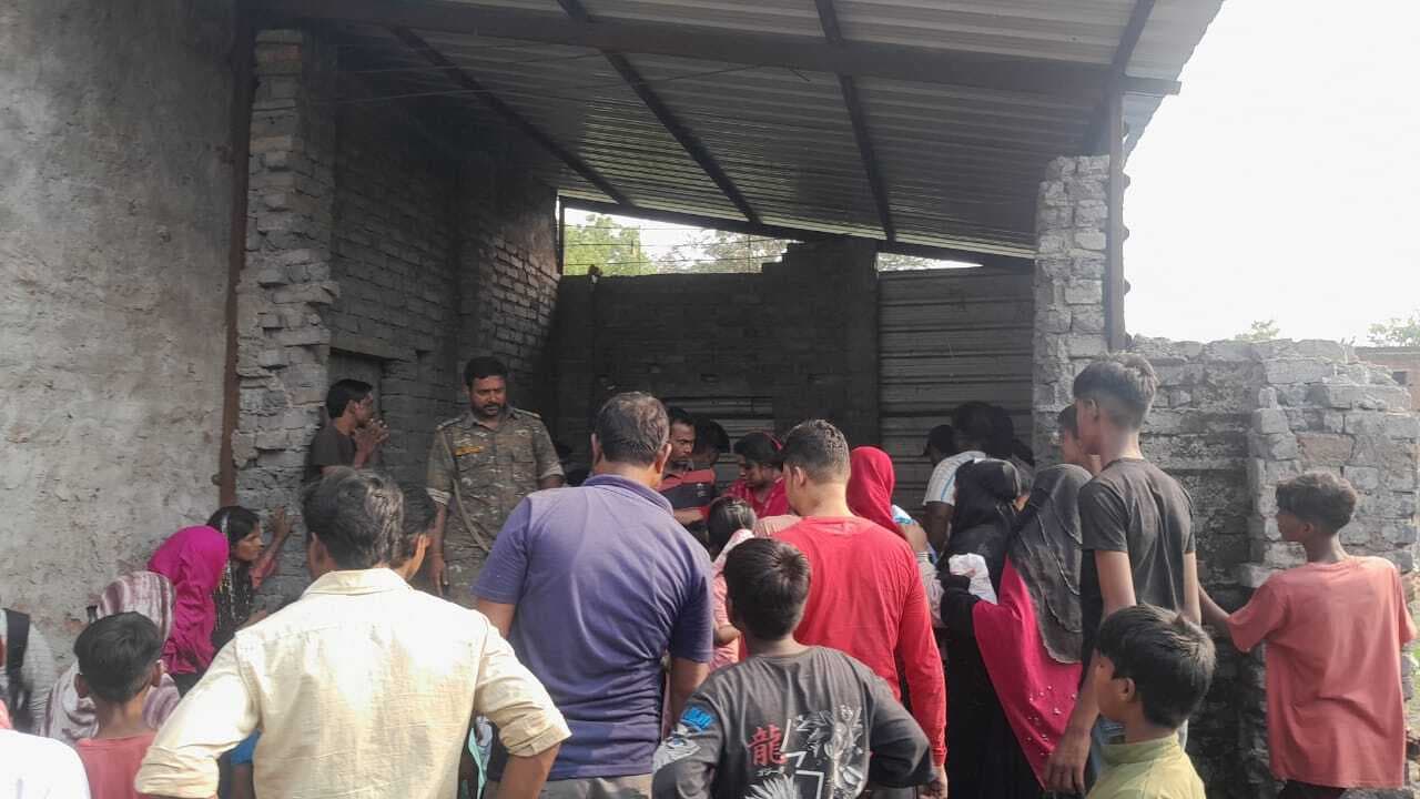 Jamshedpur News : कपाली के वॉल पेंट मिस्त्री की घर से बुलाकर पत्थर से कूचकर हत्या, दो गिरफ्तार