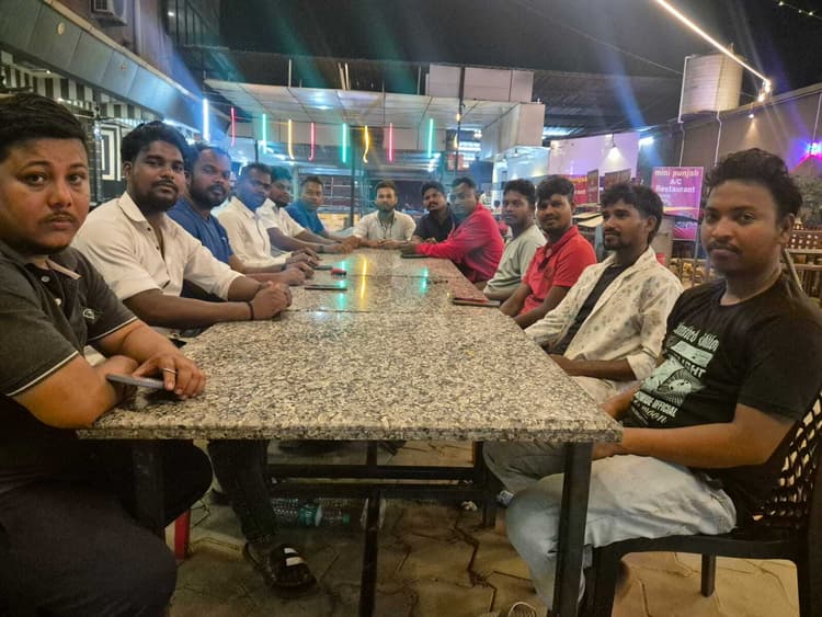 Jamshedpur news. पलासबनी में फूलो-झानो की पत्थलगड़ी को असामाजिक तत्वों द्वारा हटाने पर रोष