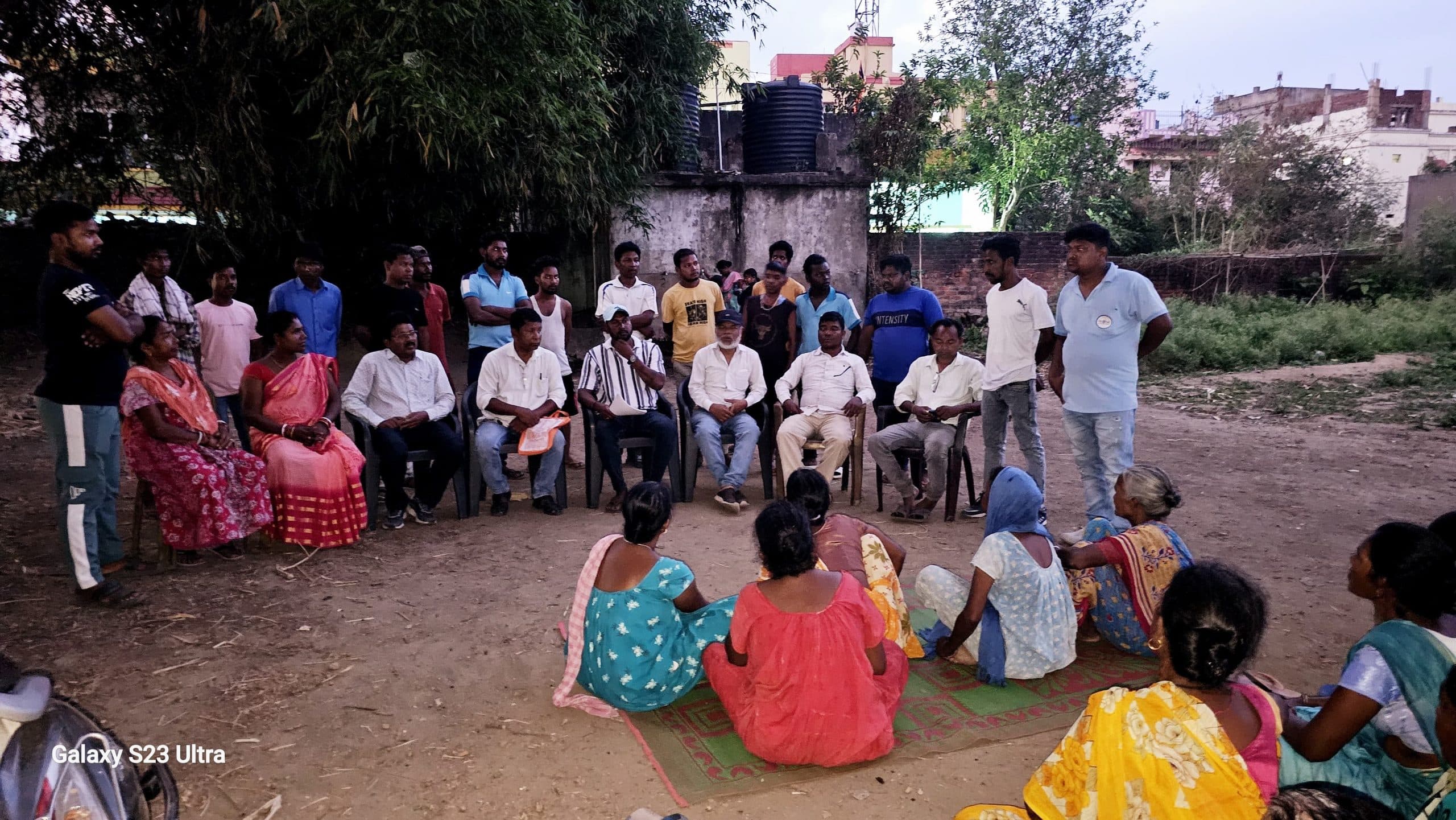 Jamshedpur news. भू-माफियों के खिलाफ गुडरुबासा के ग्रामीण हुए एकजुट, आंदोलन करेंगे