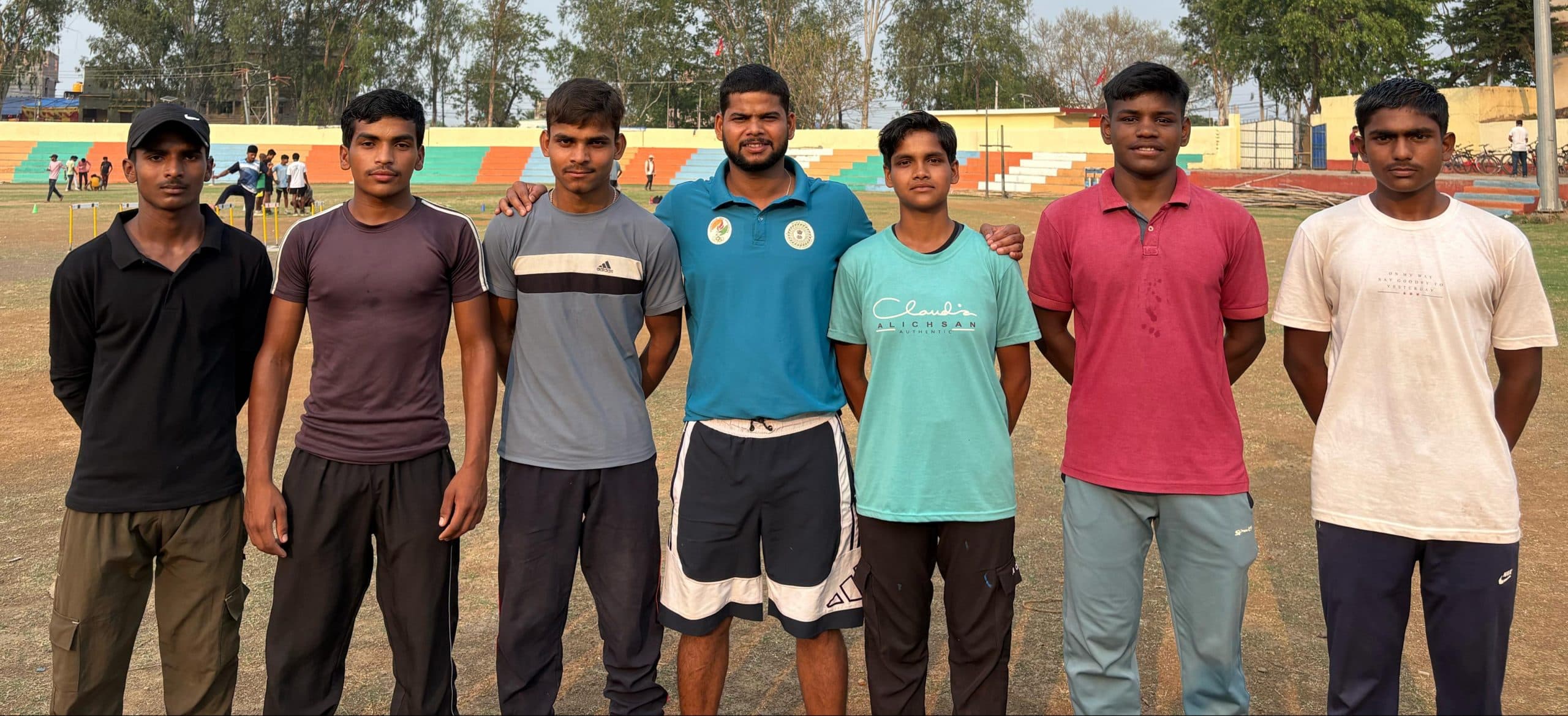 ट्रायल कुश्ती प्रतियोगिता में भाग लेने सात सदस्यीय टीम रांची रवाना