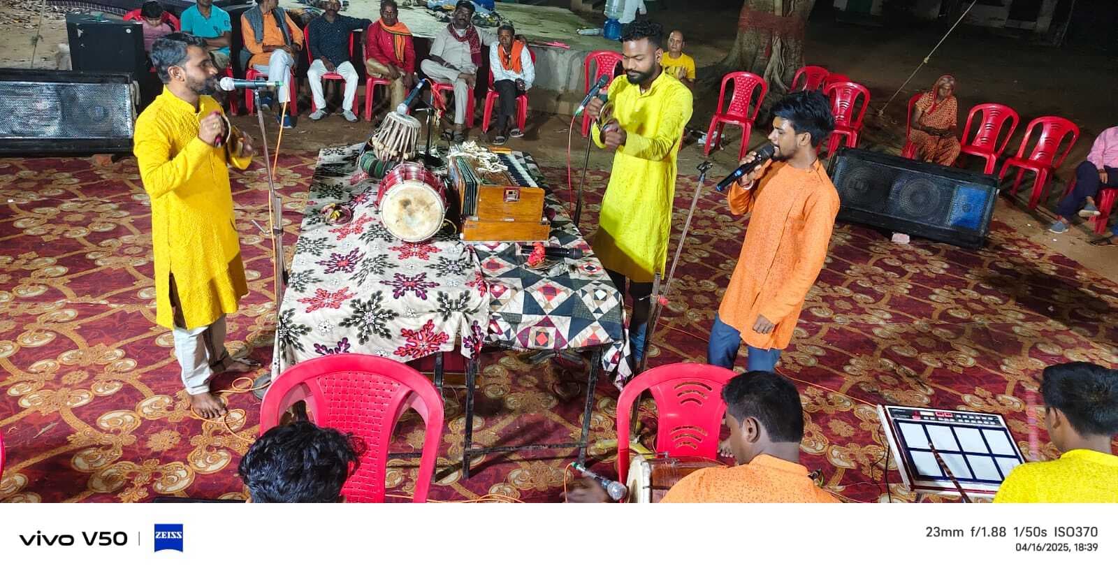 कुशमाहा शिव मंदिर प्रांगण में अष्टयाम आरंभ