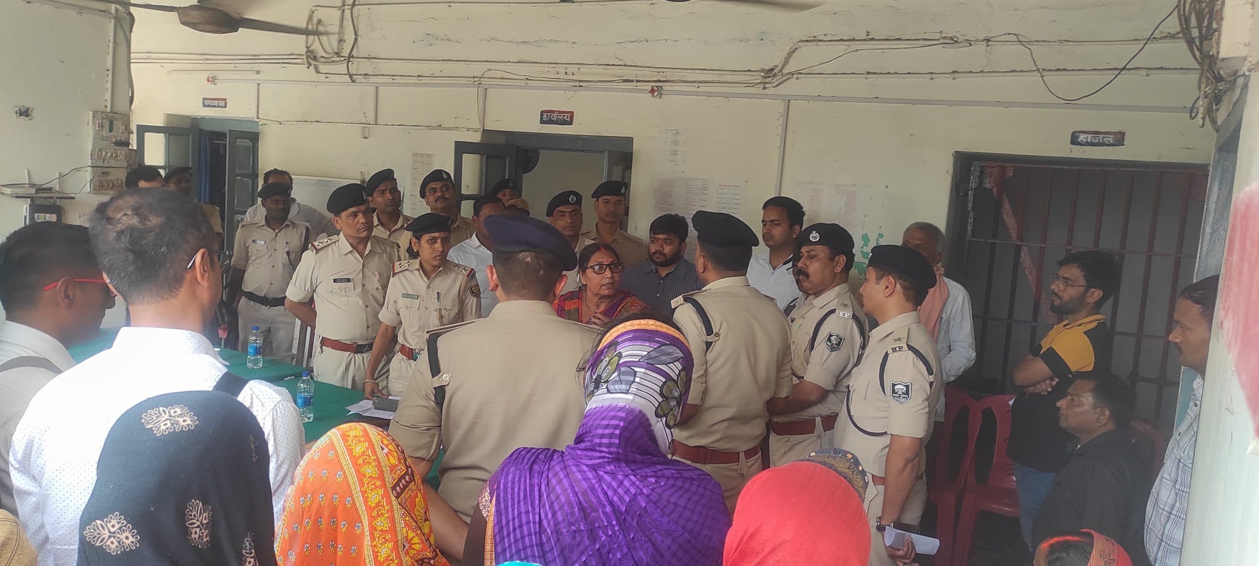 Saran News : पुलिस आपके द्वार कार्यक्रम के तहत पुलिस अधीक्षक ने थाने में लगायी जनता दरबार