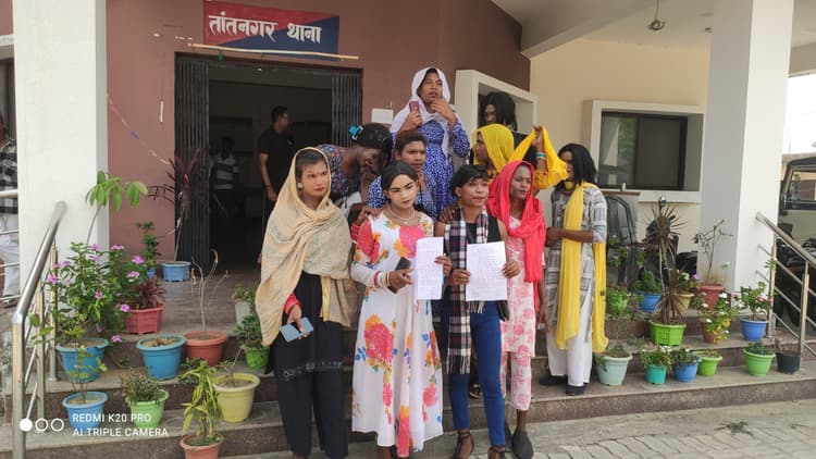 Chaibasa News : मेला में थर्ड जेंडर के दो सदस्यों से मारपीट, थाना में शिकायत