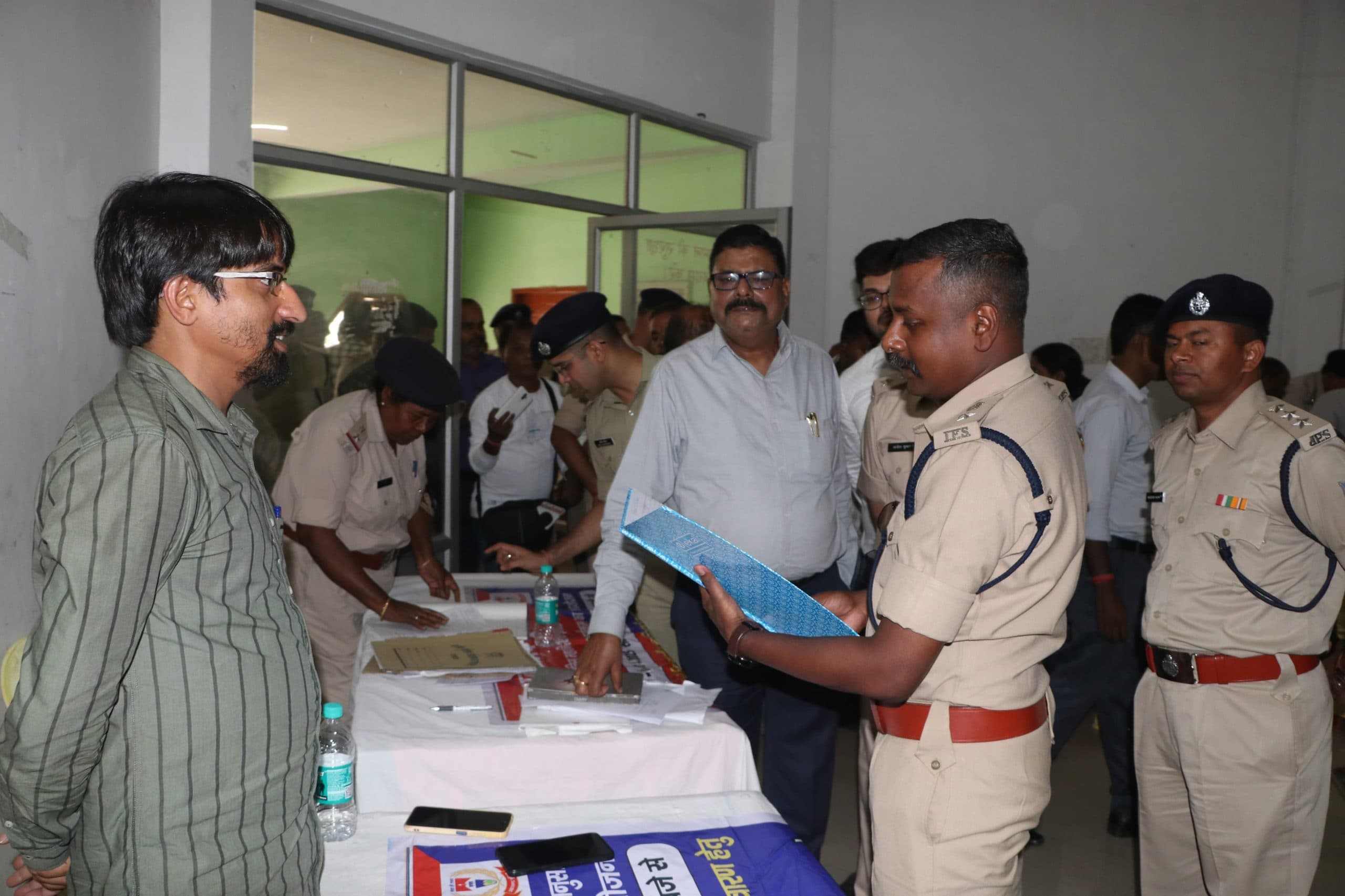 Dhanbad News: जन शिकायत समाधान शिविर में 161 शिकायतें पहुंची