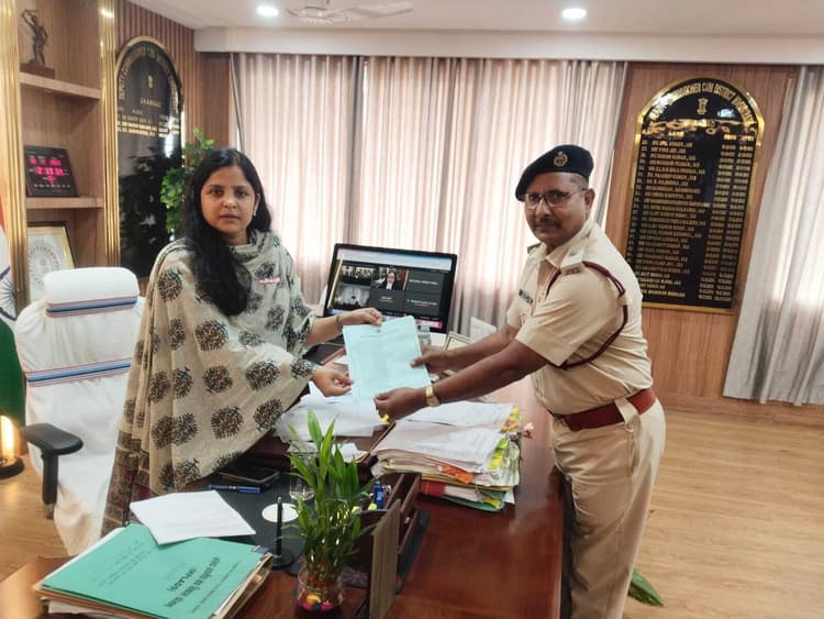 Dhanbad News: अग्नि सुरक्षा को लेकर समाज में जागरूकता बेहद जरूरी : डीसी