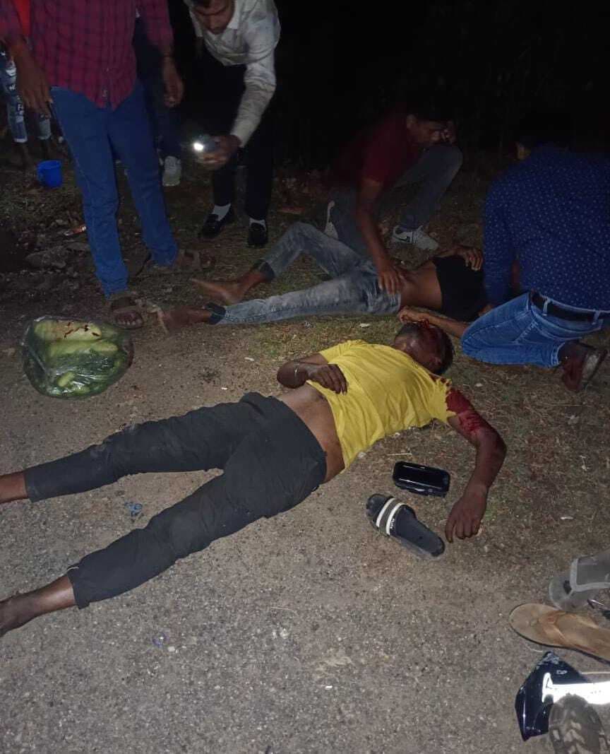 सड़क दुर्घटना में बाइक सवार दो युवक घायल, एक गंभीर