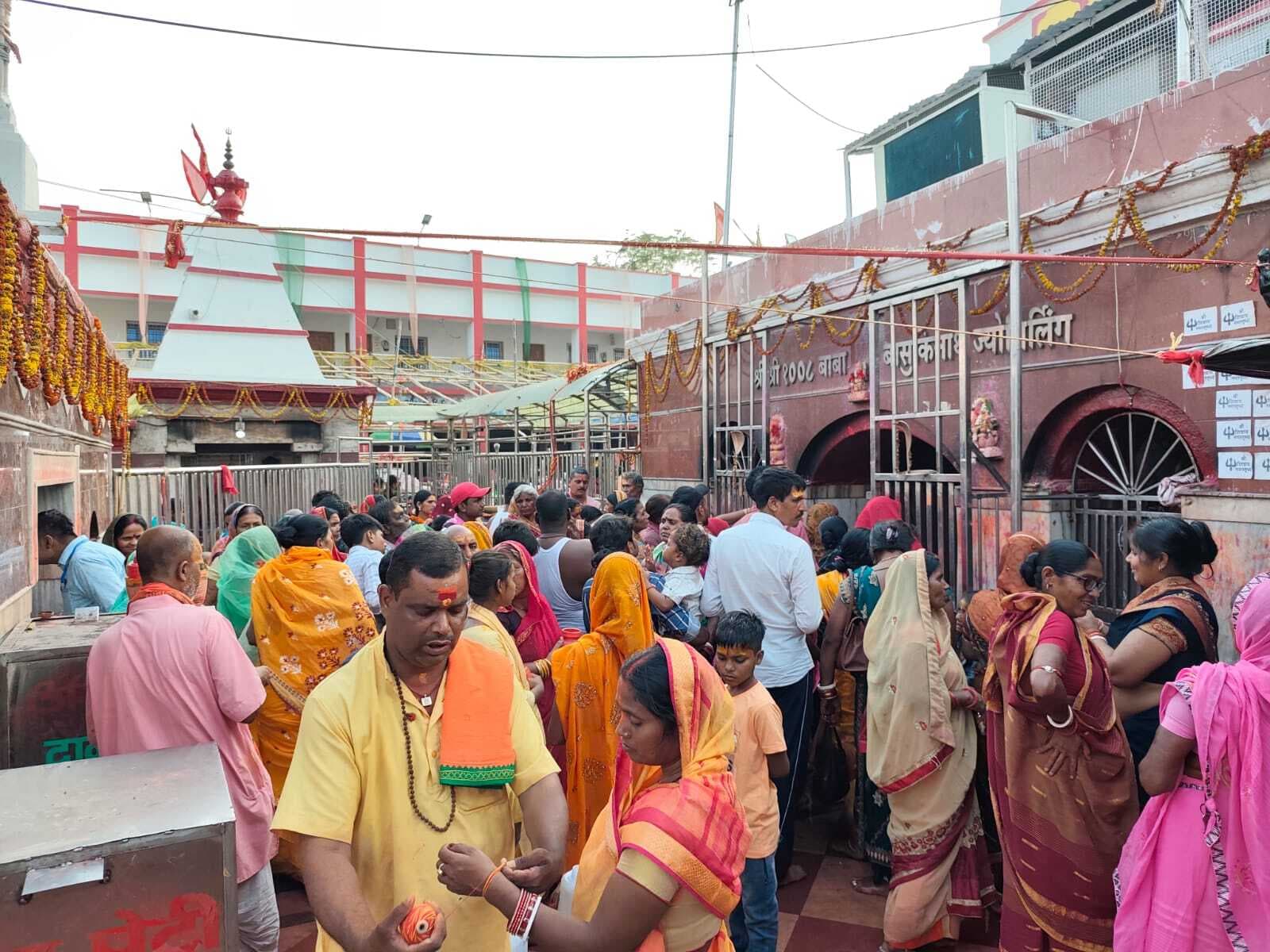 25 हजार भक्तों ने की बाबा फौजदारीनाथ की पूजा-अर्चना