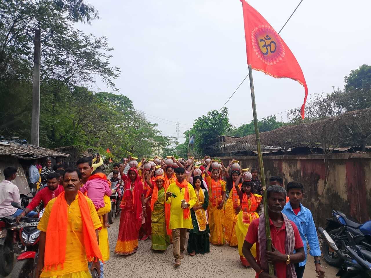 कलशयात्रा के साथ गुवाबाड़ी गांव में हरिनाम संकीर्तन शुरू