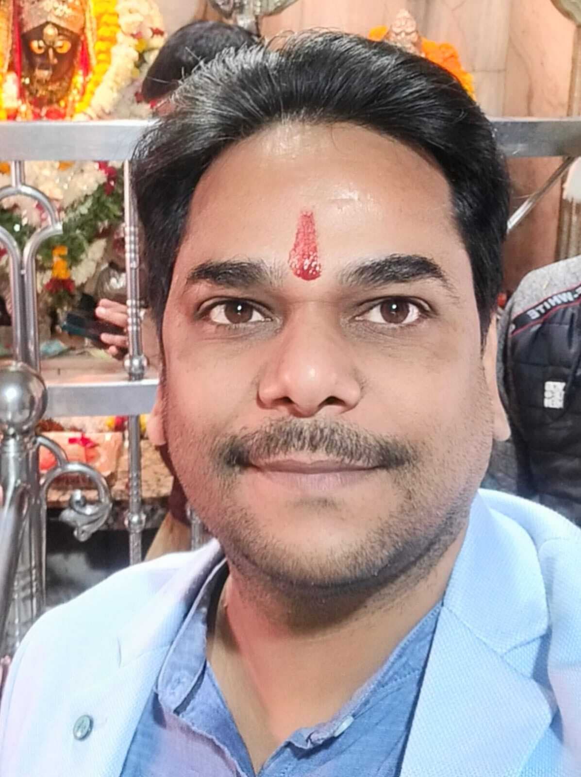 महेशखूंट के व्यंग्यकार को यूपी में मिलेगा कैलाश गौतम सम्मान