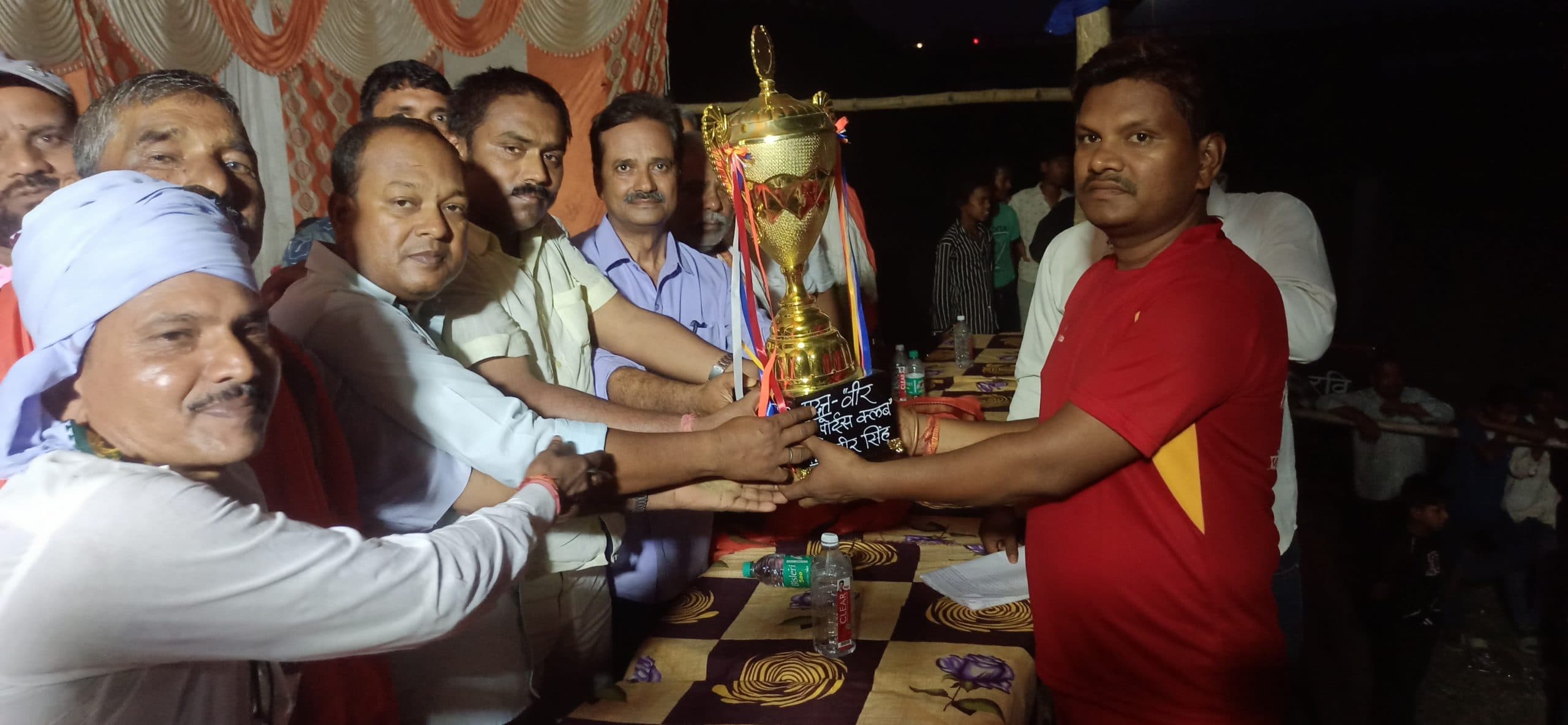 Madhubani News : फुटबॉल टूर्नामेंट के फाइनल मैच एएसएफसी सुक्की टीम विजयी