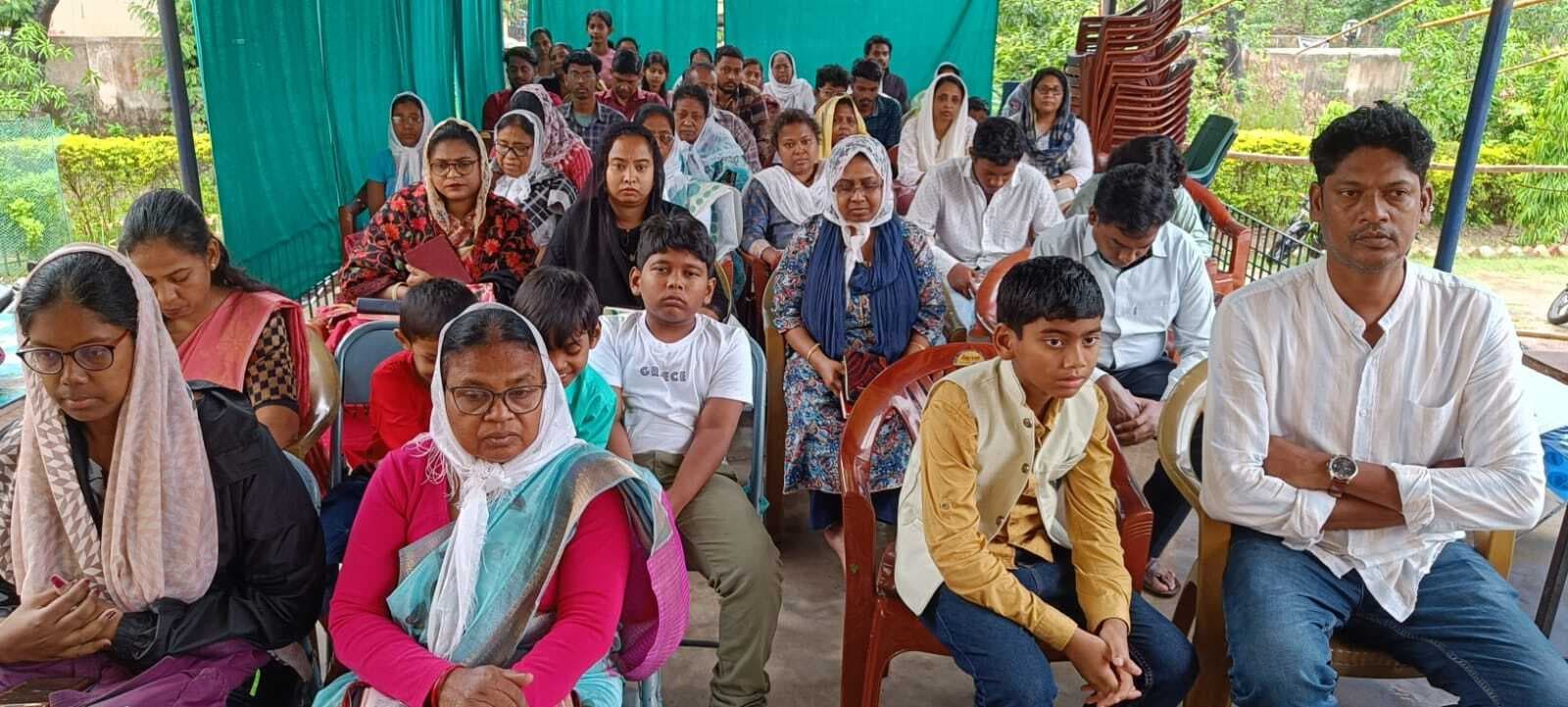 प्रभु यीशु के प्रेम और बलिदान को किया याद