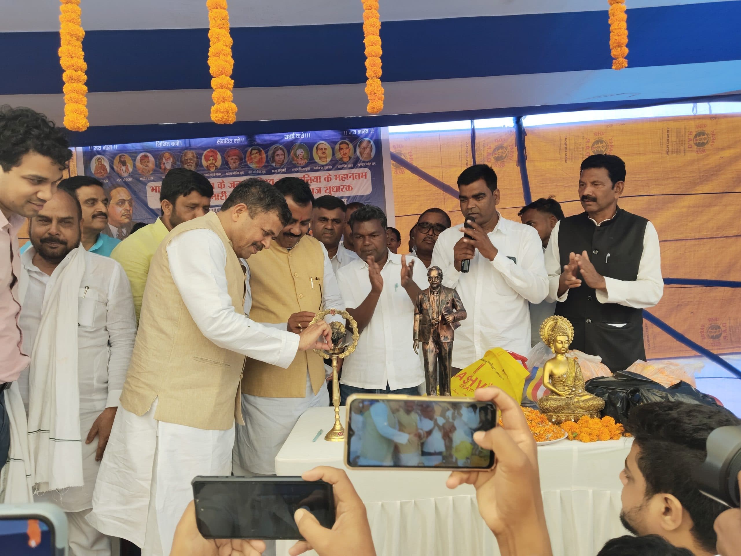 डॉ आंबेडकर के विचारों को आत्मसात करना ही सच्ची श्रद्धांजलि : गिरिधारी यादव