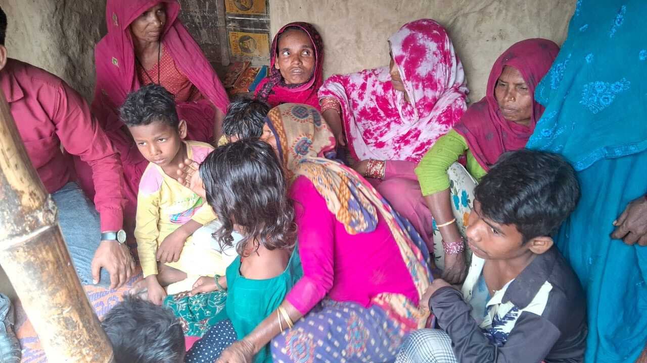 Darbhanga : मजदूरी मांगने पर ठेकेदार ने पीटकर किया अधमरा, मौत