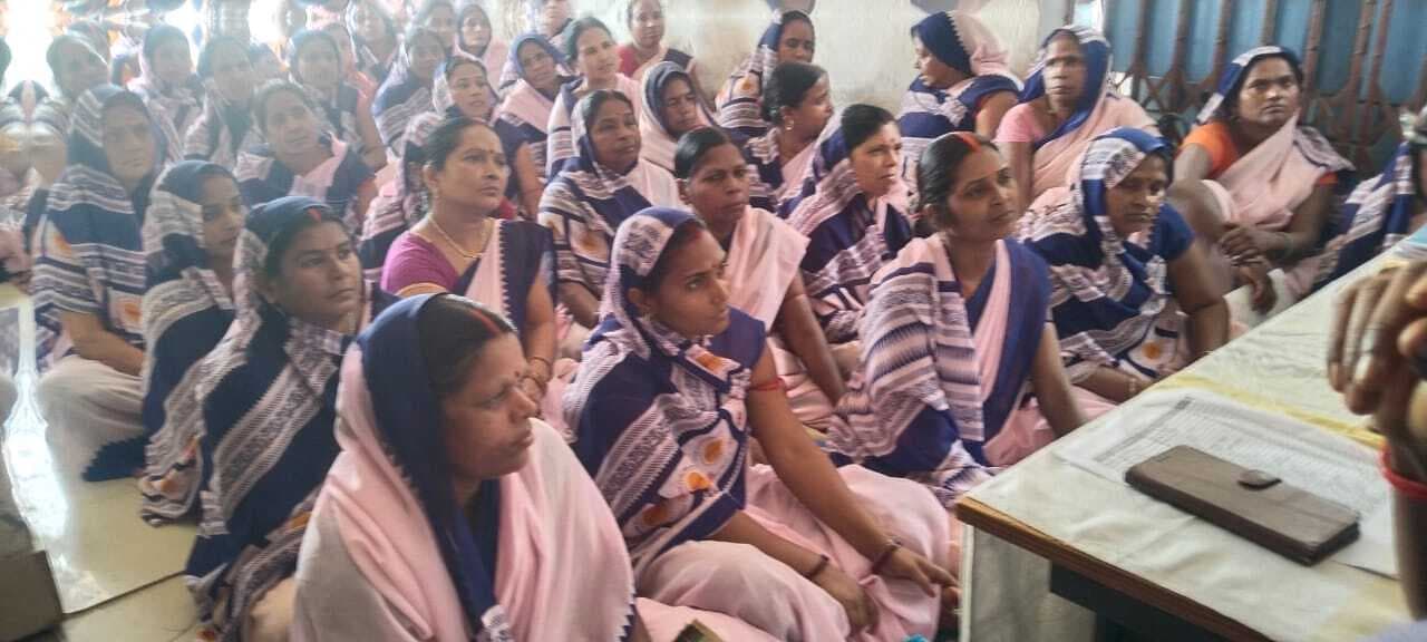 परिवार नियोजन पखवारा को लेकर आशा को दिया निर्देश