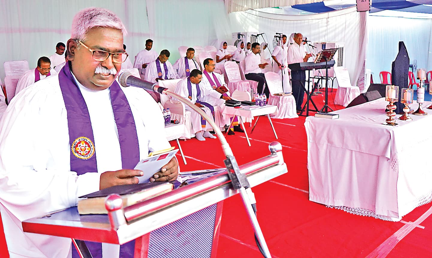 ranchi news : रांची के संत पॉल्स कैथेड्रल में गुड फ्राइडे की विशेष आराधना