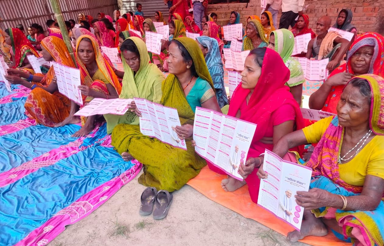 संवाद के माध्यम से 5 लाख दीदियों तक पहुंचने का लक्ष्य