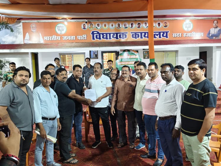 समस्याओं को लेकर विधायक ने मिले व्यवसायी