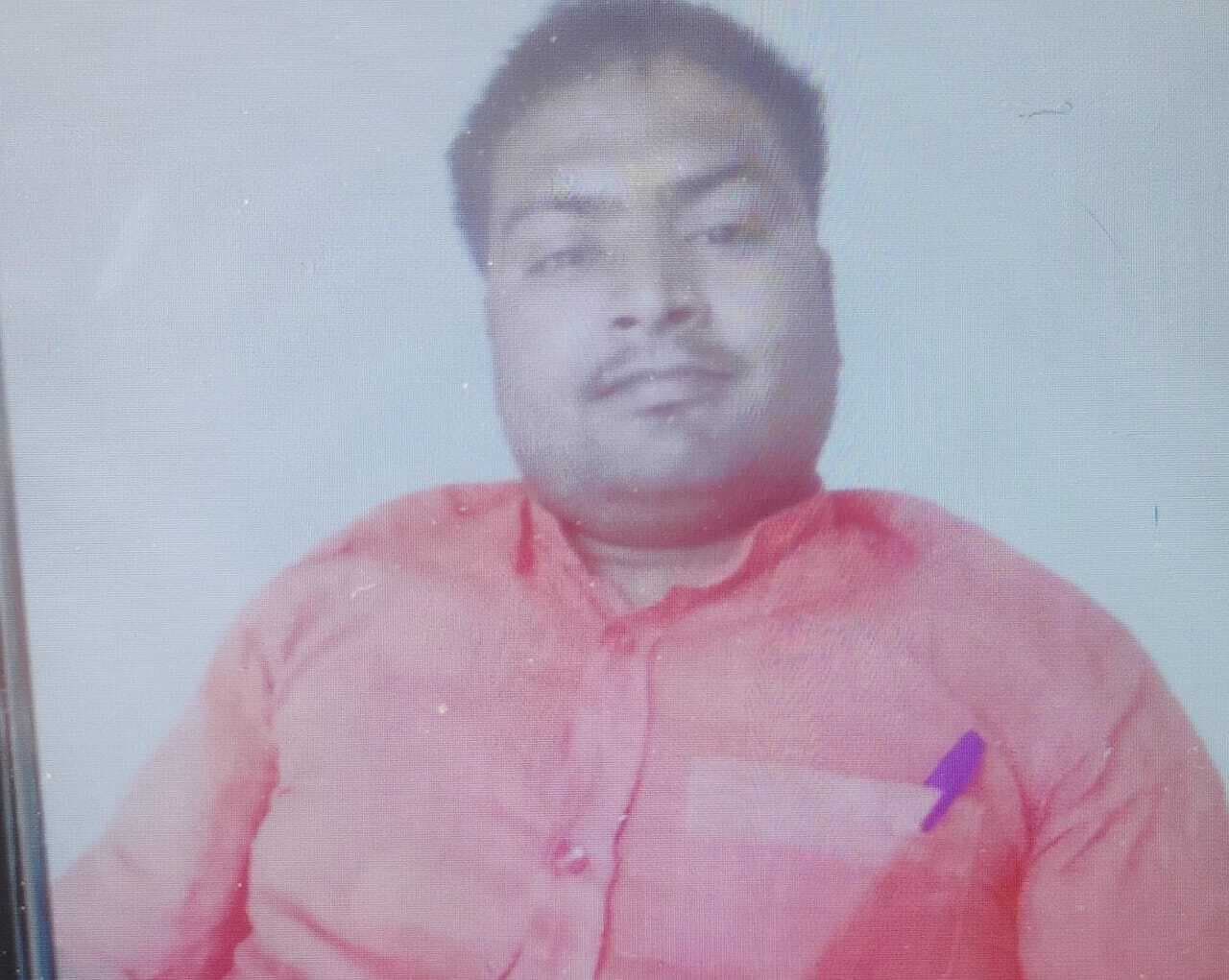गौरीचक में बुलेट सवार युवक को वाहन ने कुचला, मौत