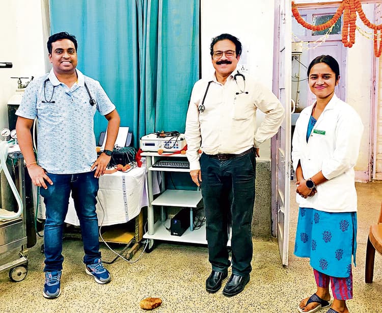 Rourkela News: इस्पात जनरल अस्पताल में अत्याधुनिक इसीटी मशीन का उद्घाटन, गंभीर मानसिक विकारों का प्रभावी उपचार होगा संभव