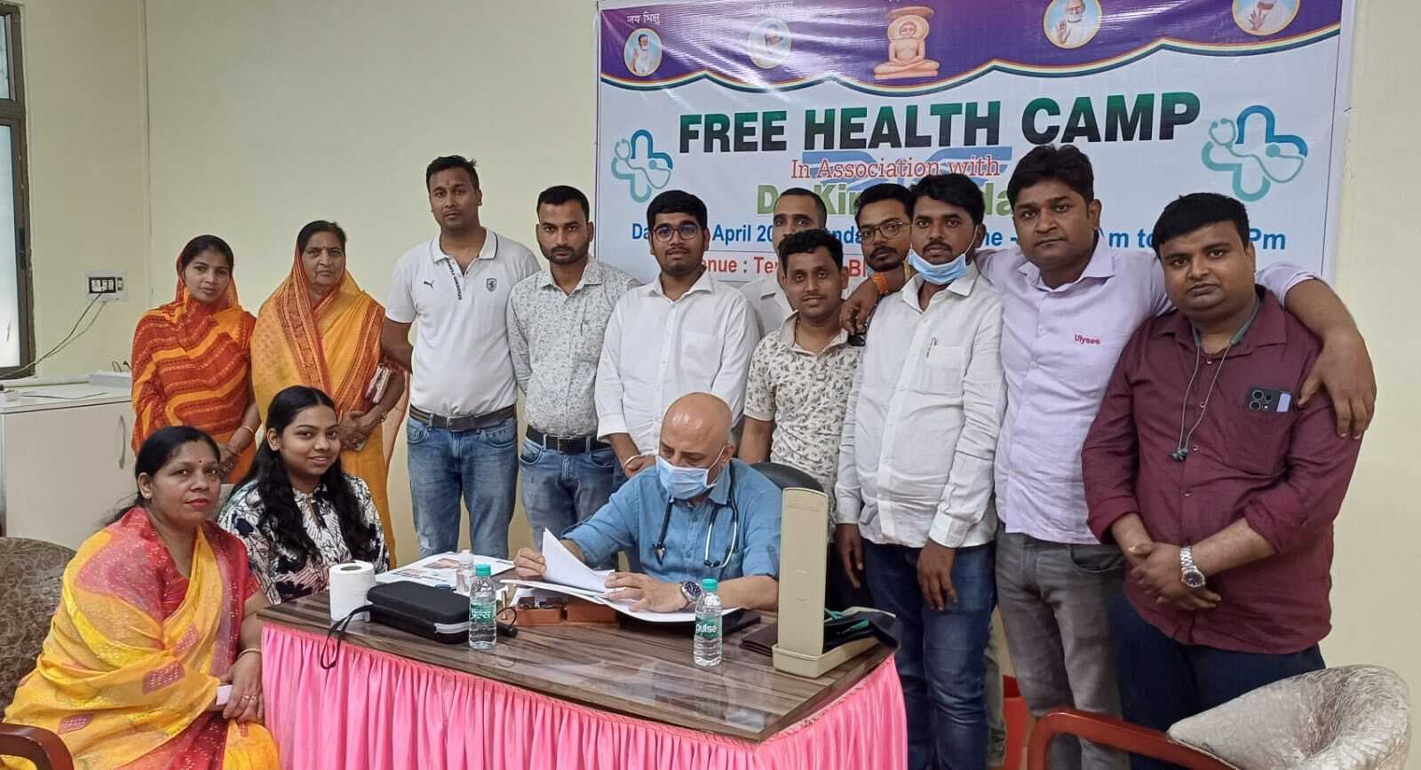 शिविर में 60 मरीजों की हुई स्वास्थ्य जांच