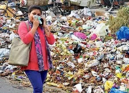 हड़ताल पर गये स्वच्छता कर्मी, काम ठप