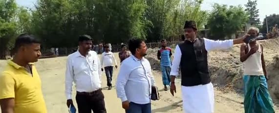 रसेलीघाट पुल निर्माण का विधायक ने किया निरीक्षण