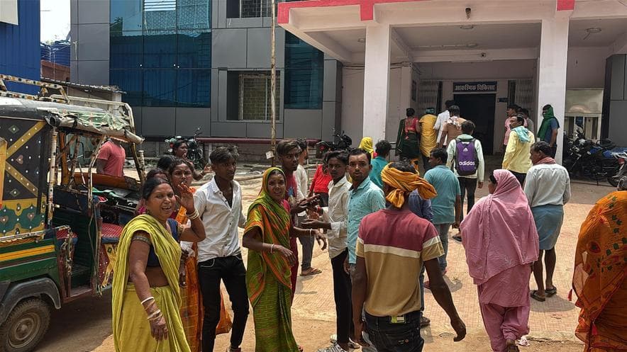 बसंतराय से गोड्डा लौट रहा बारातियों से लदा ऑटो पलटा, चार गंभीर रूप से घायल