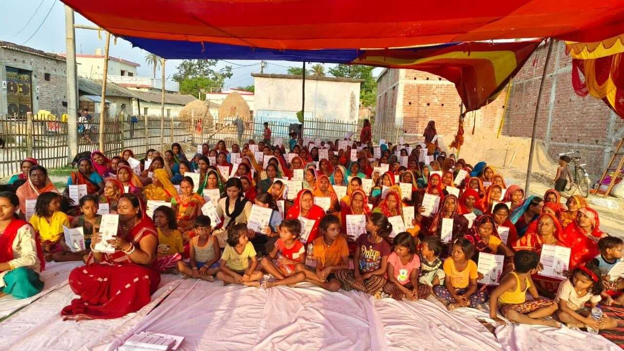 खजौली व लौकही में आयोजित संवाद कार्यक्रम में महिलाओं ने साझा किए अनुभव