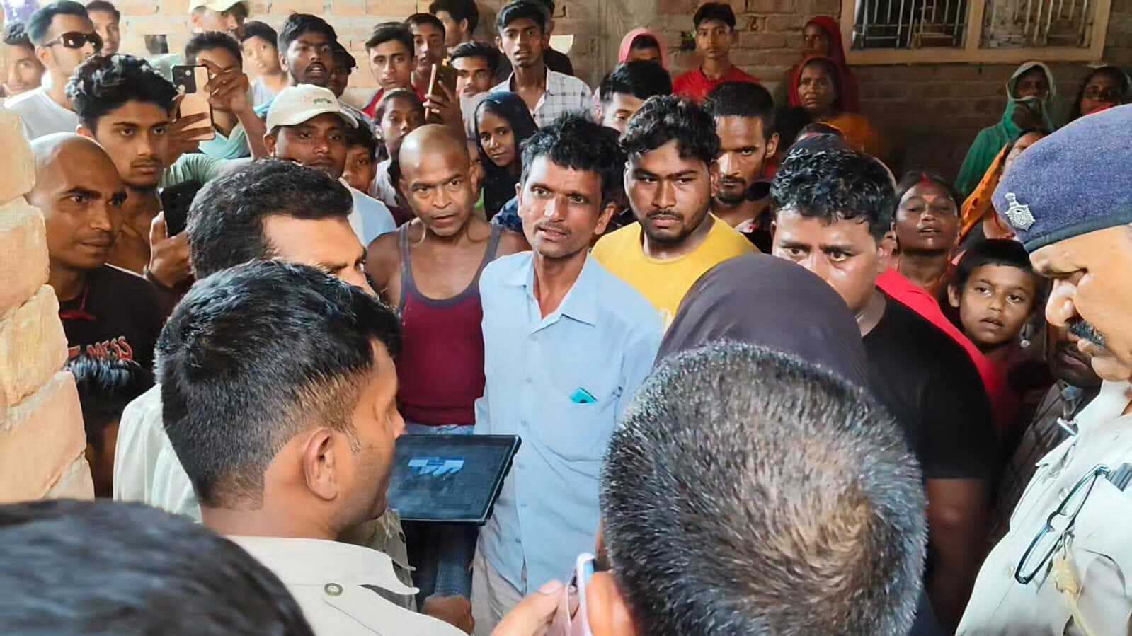 Samastipur News:बच्चा चोर समझ महिला को किया पुलिस के हवाले