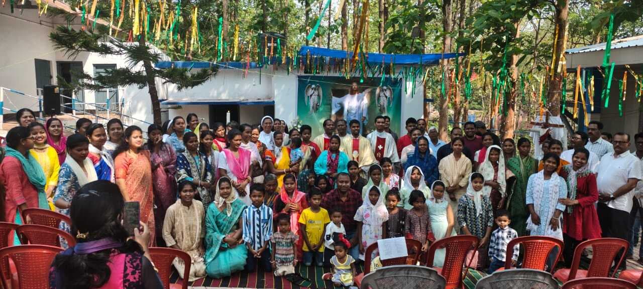 Chaibasa News : सत्य व अच्छाई की हमेशा जीत होती है : फादर वीरेन्द्र