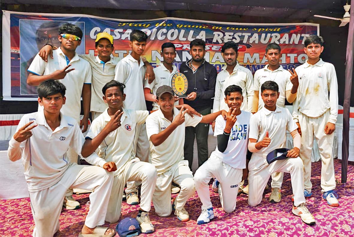 नन्हक महतो क्रिकेट टूर्नामेंट में बसावन पार्क विजयी