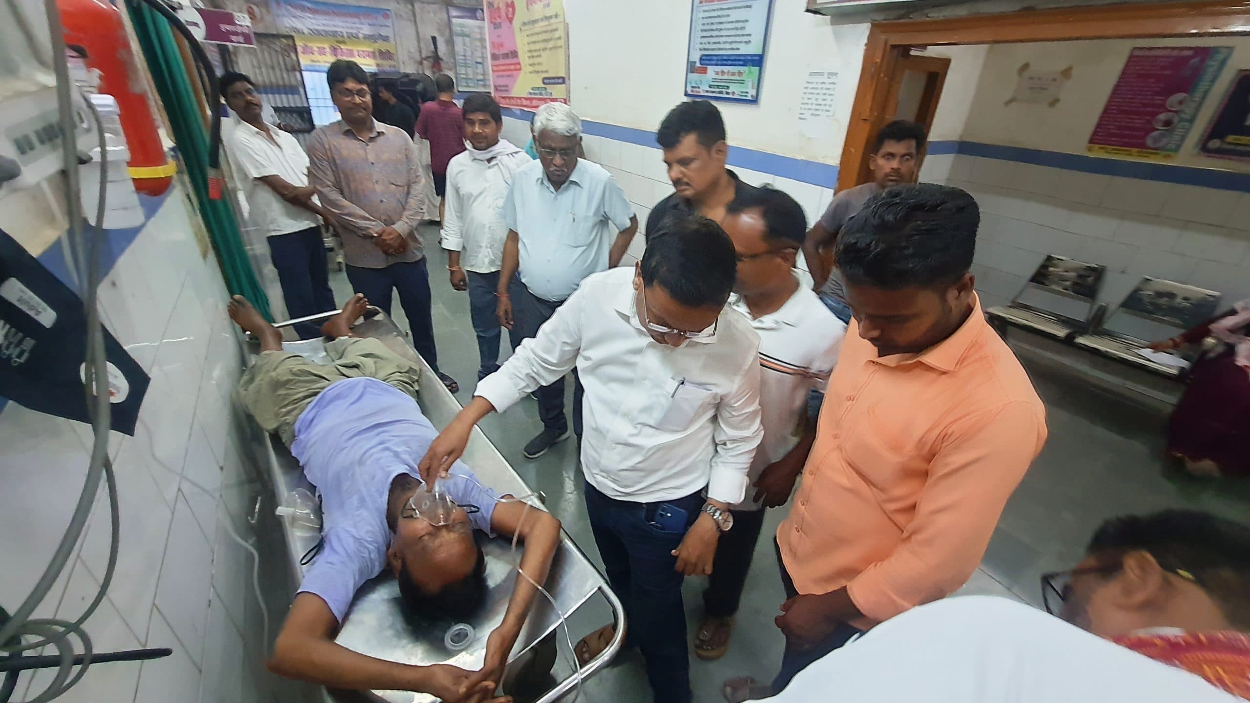 सीएस ने किया अस्पताल का निरीक्षण, कर्मचारियों को अलर्ट मोड में रहने का दिया निर्देश